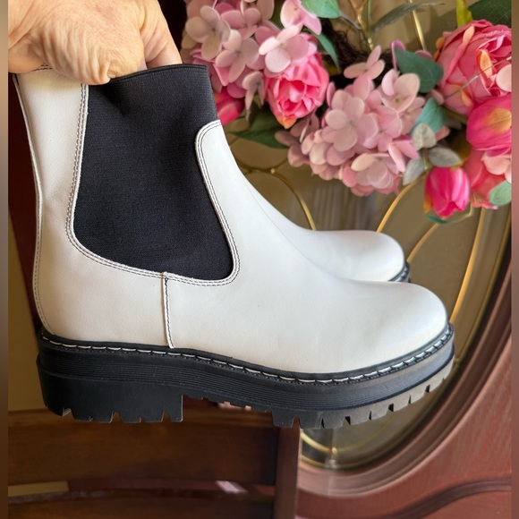 MARC FISHER BERMUDA LUG PLATFORM WHITE BOOTS STRETCHY PULL ON NEW NO TAGS 8.5 - Picture 9 of 14